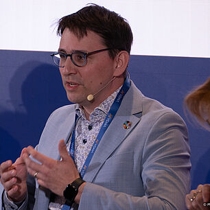 Panel AI with Dr. Sebastian Werner und Jacki Davis as Host at the VDMA European Summit 2026 in Rome